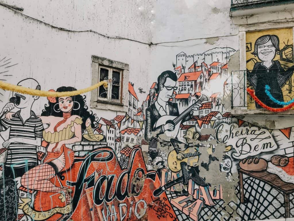 Grafitis de fado en Lisboa