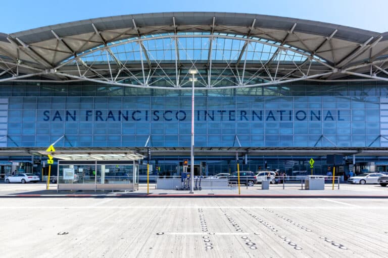 Parken Am Flughafen San Franciscao comparemyjet.com